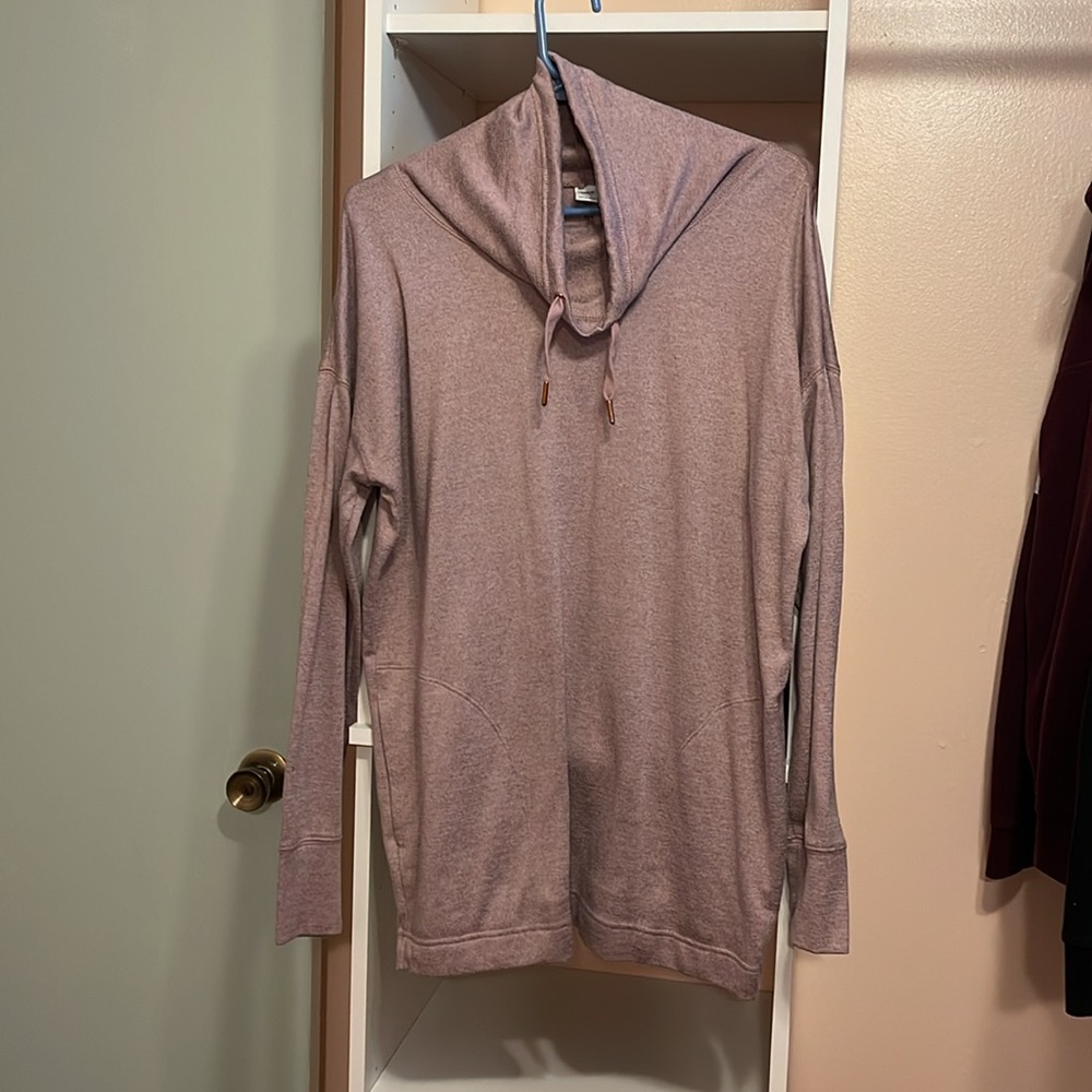 Womans old navy slouch cow neck pull over -size large